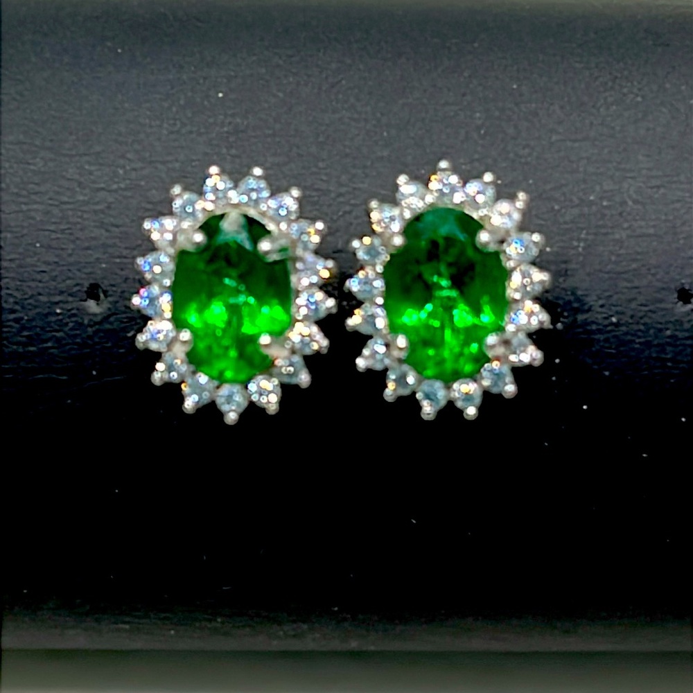 1.5 Ct Topaz 14K White Gold Plated Earrings - Picture 5 of 5